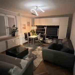 https://uroczy-apartament-sopot-brodwino-3pokoje.sopothotels.com
